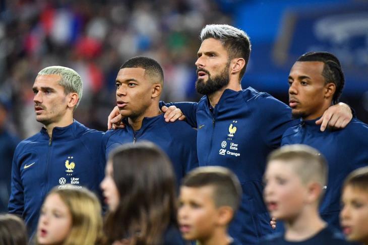 منتخب فرنسا مبابي جيرو جريزمان